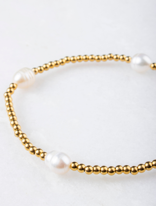 Emma Stretch Waterproof Bracelet - *Sample Sale* - 18k Gold Plated Stainless Steel/Pearl - Image 3