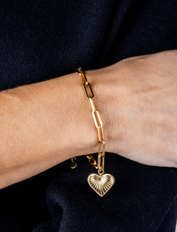 Crystal Ridge Heart Charm Chunky Paperlink Waterproof Bracelet - 18k Gold Plated/Stainless Steel - Image 2