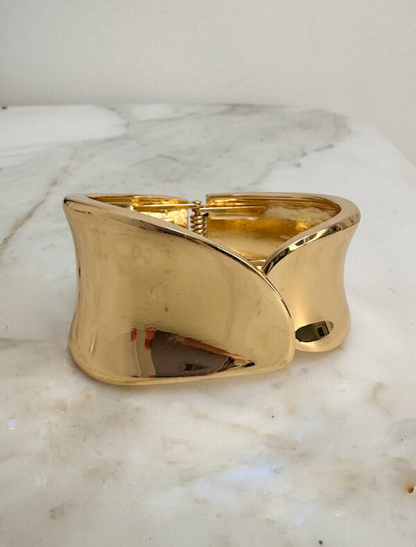Delores Chunky Bangle - Gold