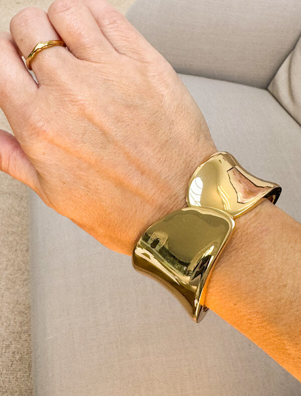 Delores Chunky Bangle - Gold - Image 2