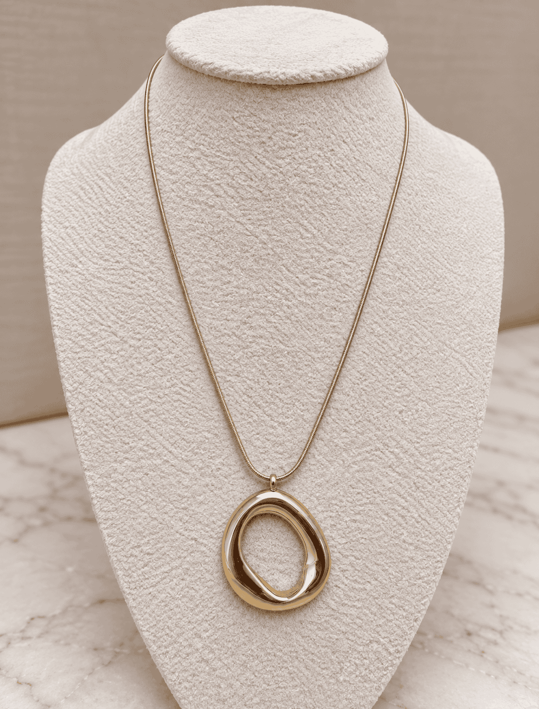 Sample Sale no14-Waterproof short necklace with charm.