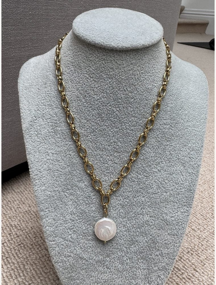 Sample Sale No40. Waterproof oval chain necklace with freshwater pearl charm. - Image 2