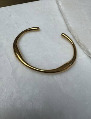 Sample Sale No62- Waterproof bangle gold plated.
