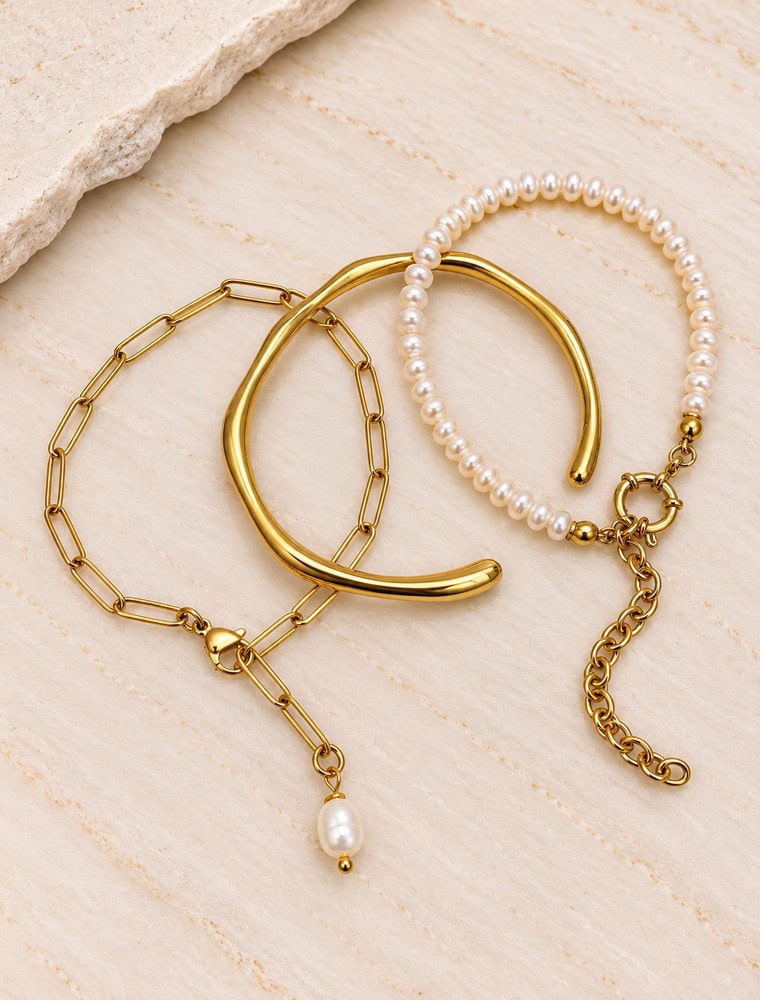 **Stack and Save 15%**Pearly/Gold waterproof stack.
